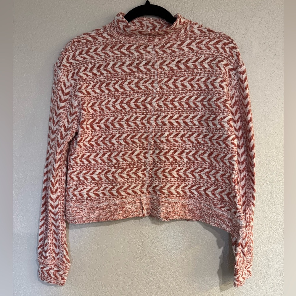BKE sweater. Boho/Western, Long crop sz S